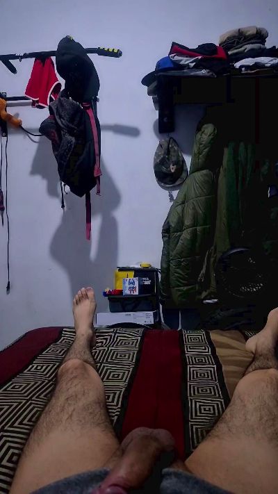 hunt_44 live cam on Cam4