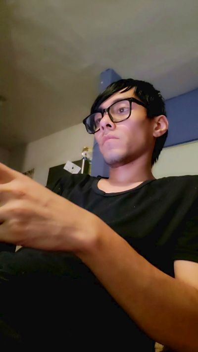 hunt_44 live cam on Cam4