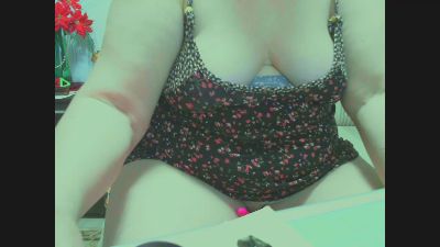 hyllda live cam on Cam4