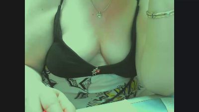 hyllda live cam on Cam4