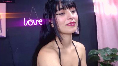 i_alessia live cam on Cam4
