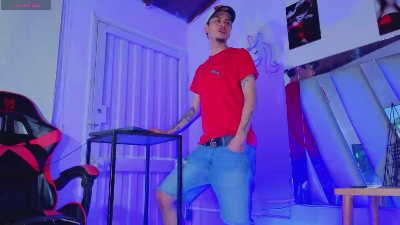 iamkelvis live cam on Cam4