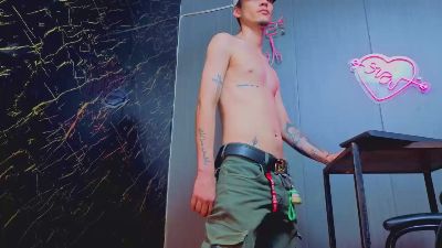 iamkelvis live cam on Cam4