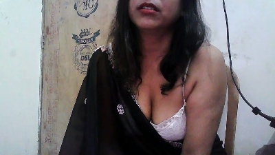 iammeerahot live cam on Cam4
