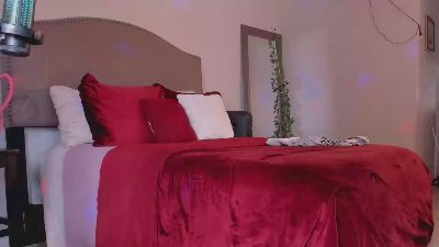 iamyiauna live cam on Cam4