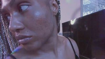 iamyiauna live cam on Cam4