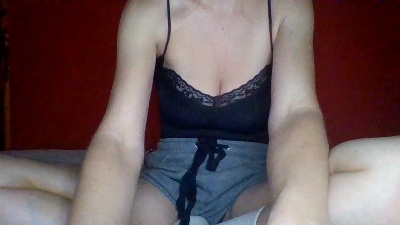 iamyoursiren live cam on Cam4