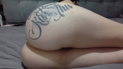 ignacia26 live cam on Cam4