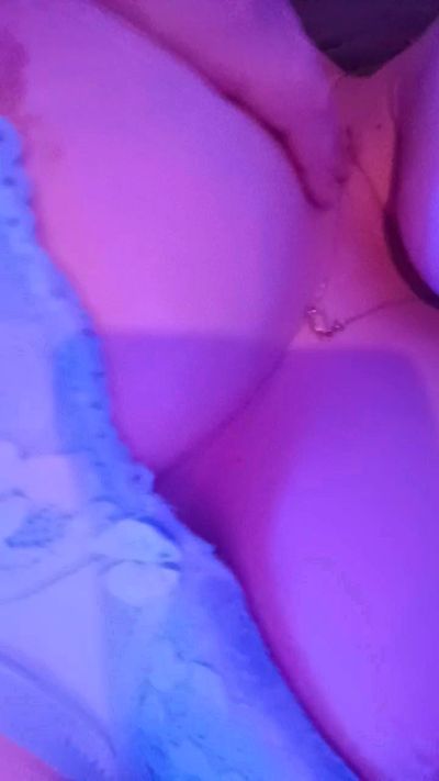 ignacia69_ live cam on Cam4