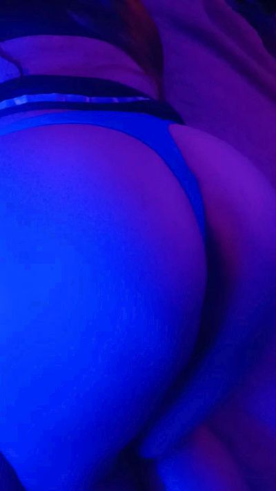 ignacia69_ live cam on Cam4