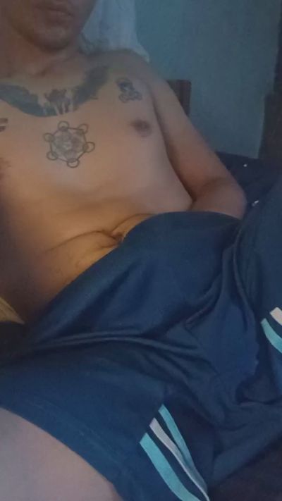 iiceClouds live cam on Cam4