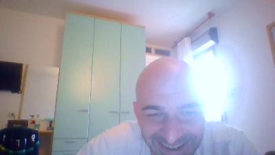 ilciuciu20 live cam on Cam4
