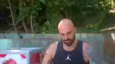 ilciuciu20 live cam on Cam4