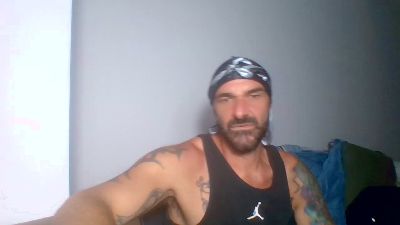ilciuciu20 live cam on Cam4
