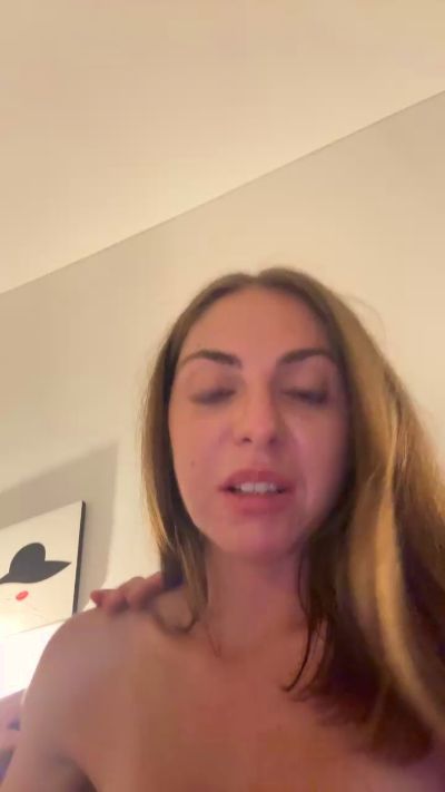 ile2520 live cam on Cam4