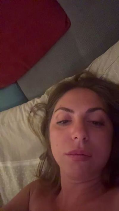 ile2520 live cam on Cam4