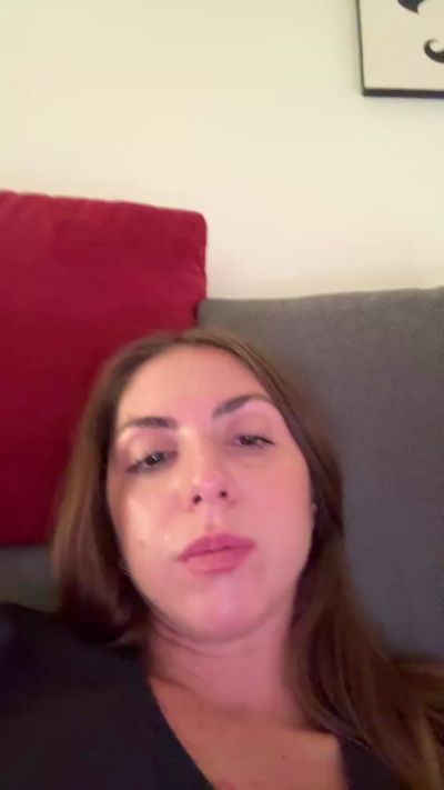ile2520 live cam on Cam4