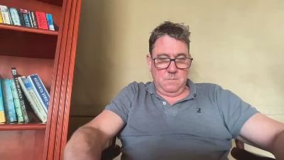 illdoit4u2 live cam on Cam4