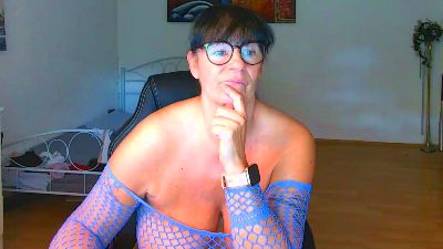 illymaus live cam on Cam4