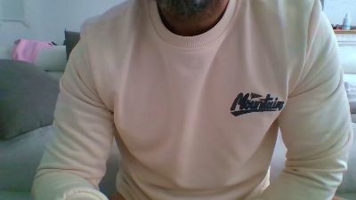 ilmimmo2 live cam on Cam4