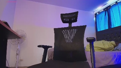 imyourg0d live cam on Cam4