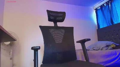 imyourg0d live cam on Cam4