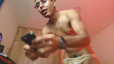 imyourg0d live cam on Cam4