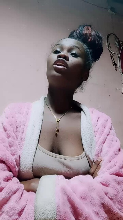 inayah2 live cam on Cam4