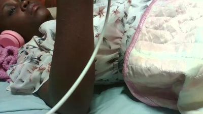 inayah2 live cam on Cam4