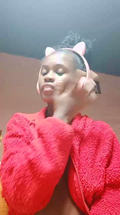 inayah2 live cam on Cam4
