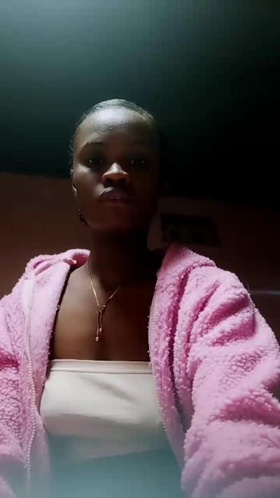 inayah2 live cam on Cam4