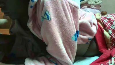 inayah2 live cam on Cam4