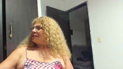 indiraachannell live cam on Cam4