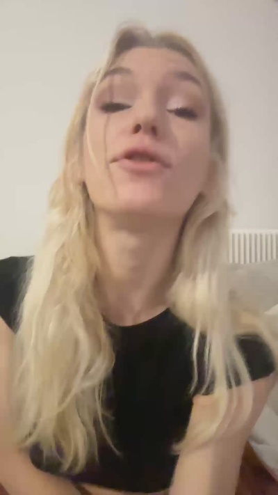 ines190 live cam on Cam4