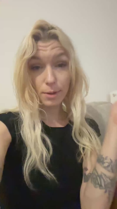 ines190 live cam on Cam4