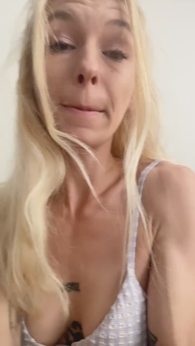 ines190 live cam on Cam4