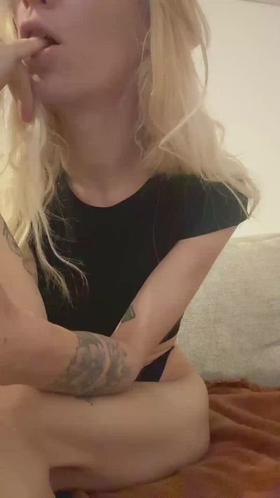 ines190 live cam on Cam4
