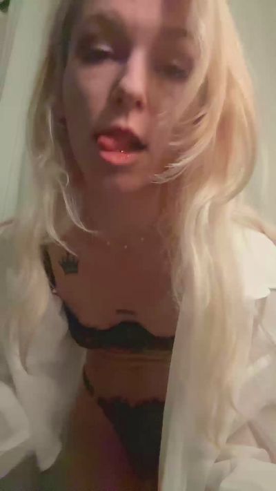 ines190 live cam on Cam4