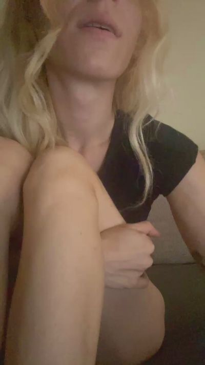 ines190 live cam on Cam4