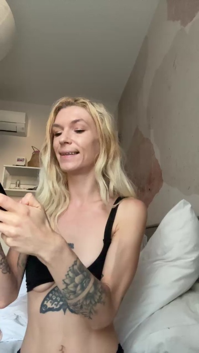 ines190 live cam on Cam4
