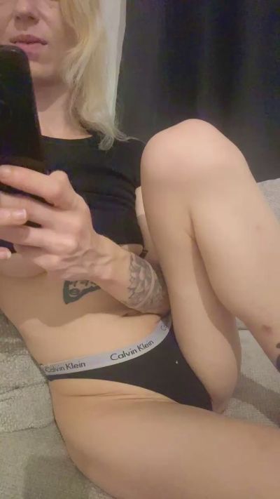ines190 live cam on Cam4