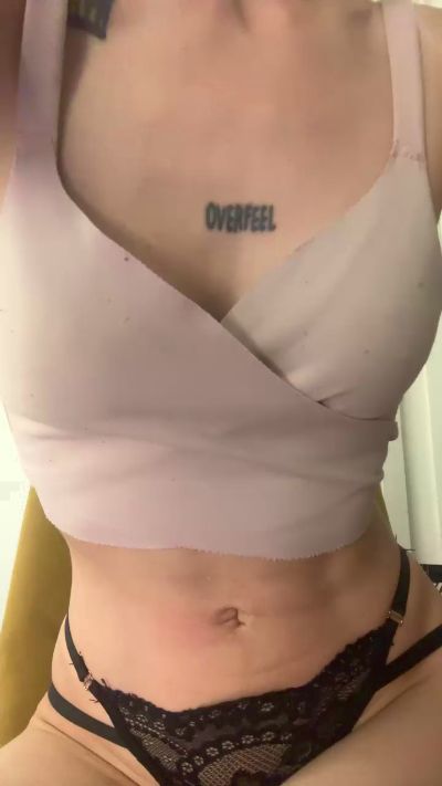 ines190 live cam on Cam4