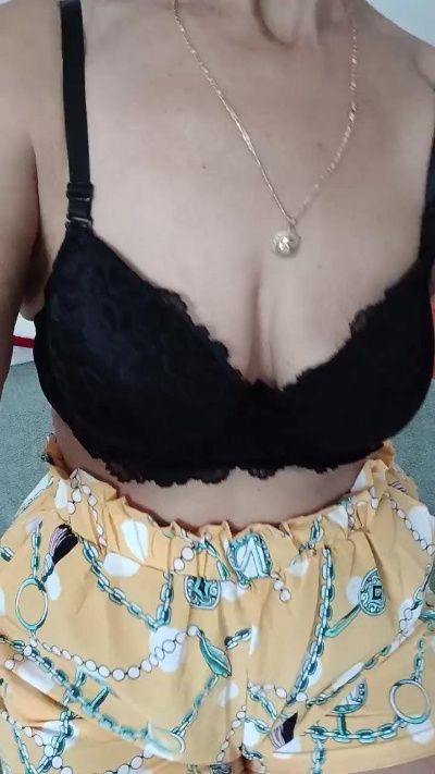 irene57 live cam on Cam4