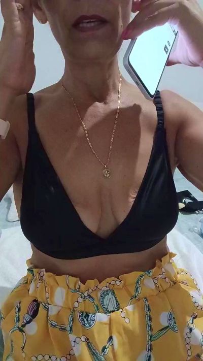 irene57 live cam on Cam4