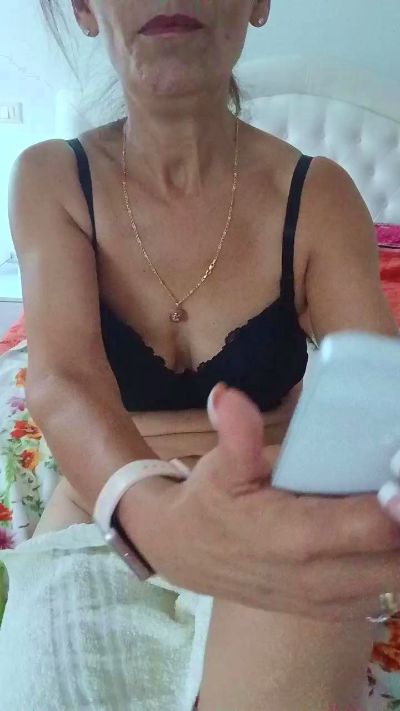 irene57 live cam on Cam4
