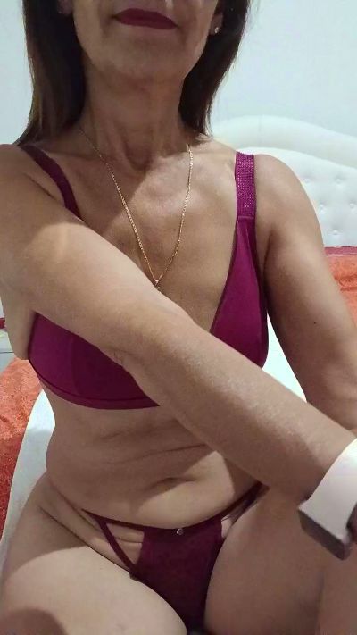 irene57 live cam on Cam4