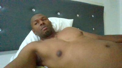 irey_negro live cam on Cam4