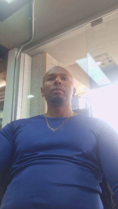 irey_negro live cam on Cam4