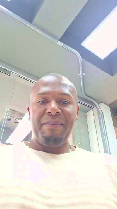 irey_negro live cam on Cam4