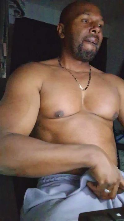 irey_negro live cam on Cam4
